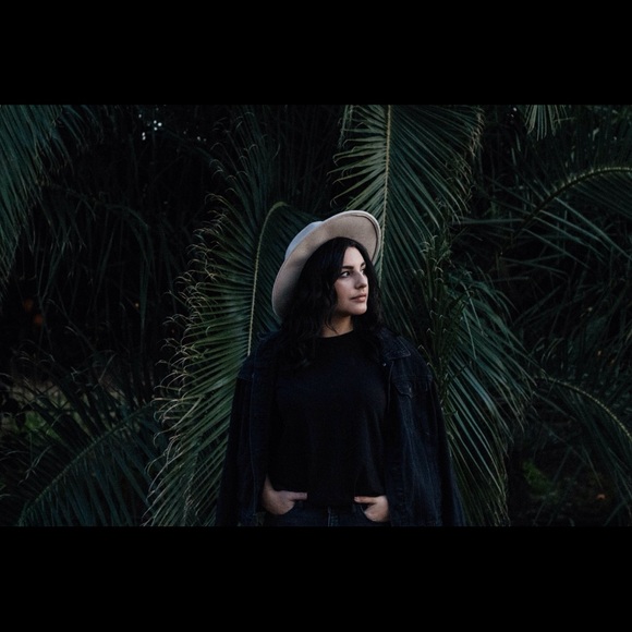 Hi! - Picture 1 of 1